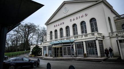 Le casino Partouche de Forges-les-Eaux, en Seine-Maritime. (STEPHANE DE SAKUTIN / AFP)