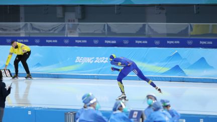 Le Suédois Niels van der Poel&nbsp;a survolé&nbsp;la concurrence sur le 10 000 m du patinage de vitesse, vendredi 11 février. (MICKAEL CHAVET / MAXPPP)