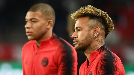 Kylian Mbappé et Neymar, le 24 octobre 2018, à Paris.&nbsp; (FRANCK FIFE / AFP)