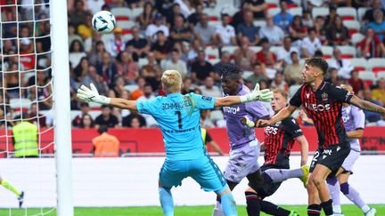 Breel Embolo inscrit le seul but de la rencontre entre Nice et Monaco, dimanche 4 septembre 2022.&nbsp; (NICOLAS TUCAT / AFP)