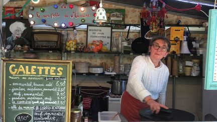 Delphine dans sa guinguette "La Soupette de Mémère" à Savonnières.&nbsp; (FARIDA NOUAR / RADIO FRANCE)