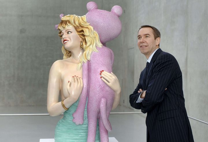 Jeff Koons et sa "Pink Panther" à Brégence (Autriche), en février 2007 (REGINA KUEHNE/AP/SIPA / AP)