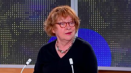 La dessinatrice franco-belge Florence Cestac était sur le plateau du 23 heures de franceinfo, lundi 8 mars. (FRANCEINFO)