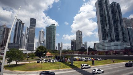 Des buildings à Panama City, la capitale de Panama, le 4 avril 2016. (RODRIGO ARANGUA / AFP)