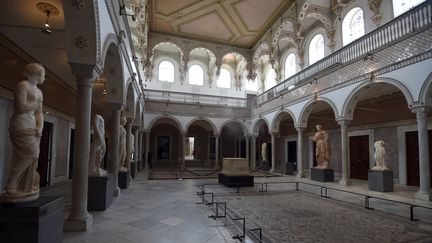 Le mus&eacute;e du Bardo de Tunis (Tunisie), le 27 mars 2015, apr&egrave;s l'attaque men&eacute;e par des terroristes contre des touristes. (FETHI BELAID / AFP)