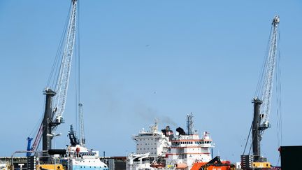 Le chantier du gazoduc Nord Stream 2 sur l'île de Rugen (Allemagne), dans la mer Baltique, photographié le 23 juillet 2021. (DMITRIJ LELTSCHUK / SPUTNIK / AFP)