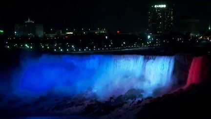 Les chutes du Niagara aux couleurs de la France
 (France 2 / culturebox)