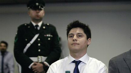 Le Chilien Nicolas Zepeda, principal suspect dans l'affaire de la disparition&nbsp;de&nbsp;Narumi Kurosaki, lors de son audience d'extradition au tribunal de Santiago (Chili),&nbsp;le 5 mars 2020. (CLAUDIO REYES / AFP)