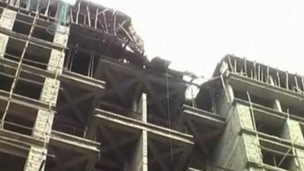 VIDEO. Inde : l'effondrement d'un immeuble en construction fait plusieurs morts