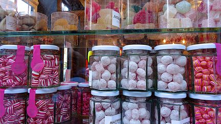 Des bonbons, dans une confiserie, en Belgique, le 24 mars 2018. (PATRICK LEFEVRE / BELGA MAG / AFP)