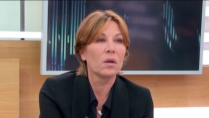 Culture : "Laisser un homme avec Marilyn Monroe, c'est dangereux", selon Mathilde Seigner, qui incarne Simone Signoret