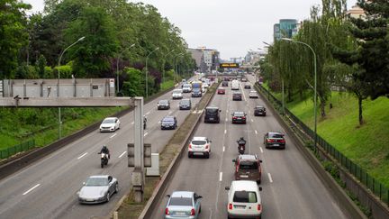 Le boulevard périphérique parisien, à Paris, le 2 juin 2024. (RICCARDO MILANI / HANS LUCAS / AFP)