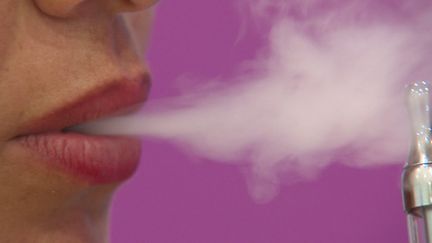 La France veut détecter les problèmes pulmonaires liés à la e-cigarette