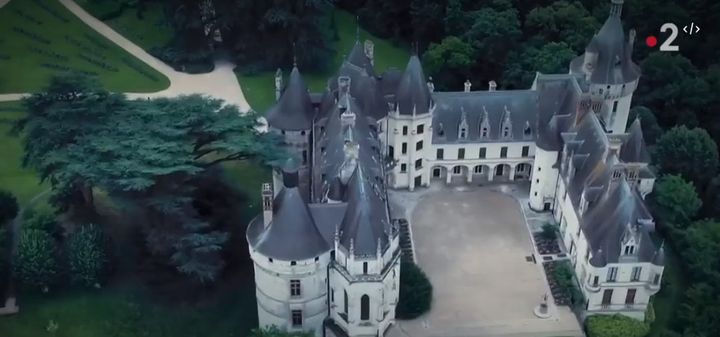 Le château de Chaumont a été construit au XVe siècle au bord de la Loire. Ses jardins attirent pendant six mois de l'année plus de 500 000 visiteurs, lors du Festival international des jardins de Chaumont-sur-Loire (Loir-et-Cher).&nbsp; (CAPTURE ECRAN FRANCE 2)