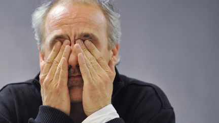 Le candidat du Nouveau Parti anticapitaliste &agrave; la pr&eacute;sidentielle, Philippe Poutou, le 26 mars 2012 &agrave; Clermont-Ferrand (Puy-de-D&ocirc;me). (THIERRY ZOCCOLAN / AFP)