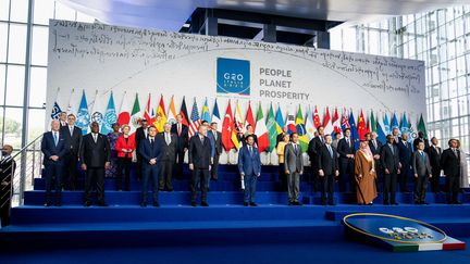 Les dirigeants des pays membres du G20, lors d'un nouveau sommet à Rome (Italie), le 30 octobre 2021.&nbsp; (ERIN SCHAFF / POOL / AFP)