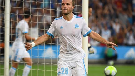 Valère Germain après l'un de ses deux buts contre Domzale. (BORIS HORVAT / AFP)