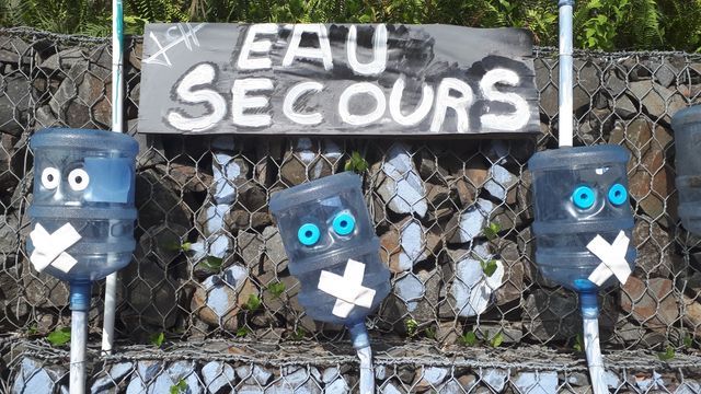 En Guadeloupe, une majorité des habitants n'a pas accès à l'eau potable tous les jours.&nbsp; (THIBAULT LEFEVRE / RADIO FRANCE)