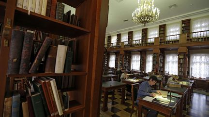 Une salle de lecture de la biblioth&egrave;que d'Etat russe, &agrave; Moscou, le 13 septembre 2012. (SERGEY PONOMAREV / AP / SIPA)