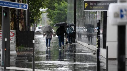 Le mois de juillet 2021 a été marqué par de nombreuses pluies, comme ici le 13 juillet à Lyon.&nbsp; (JO?L PHILIPPON / MAXPPP)