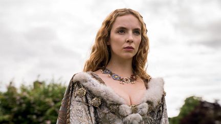 Connue pour son rôle de tueuse en série dans Killing Eve, l'actrice britannique Jodie Comer incarne Elizabeth d'York dans The White Princess. (Starz)