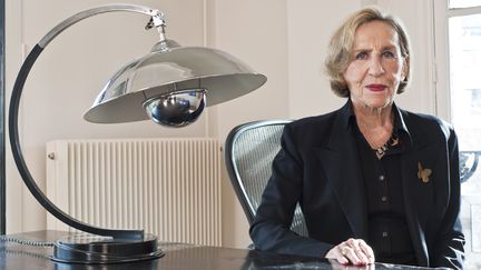 La styliste Andr&eacute;e Putman, dans son bureau, en mars 2009. (LUDOVIC MAISANT / HEMIS.FR / AFP)