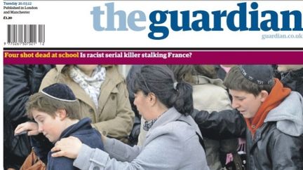 D&eacute;tail de la une du quotidien britannique "The Guardian" dat&eacute; du 20 mars 2012. "Un tueur en s&eacute;rie raciste harc&egrave;le-t-il la France ?", se demande le journal. (FTVI / THE GUARDIAN)