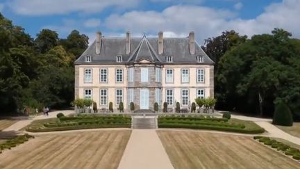 Ces grandes demeures, d'apparence austère, cachent les trésors du négoce maritime des armateurs de corsaires.  (CAPTURE ECRAN FRANCE 2)