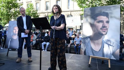 Sylviane Imhoff, mère du journaliste Frédéric Leclerc-Imhoff tué en Ukraine, le 10 juin 2022 à Paris. (BERTRAND GUAY / AFP)