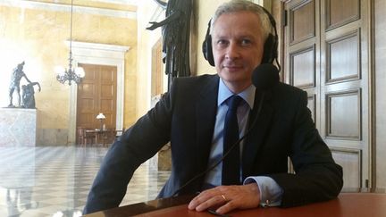 &nbsp; (Bruno Le Maire, ici en direct de l'Assemblée, prône un approvisionnement en produits locaux dans les cantines © RADIOFRANCE |Nicolas Mathias)