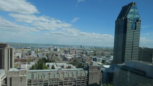 &nbsp; (Le quartier des affaires Ville-Marie et au loin le Saint-Laurent © E Langlois)