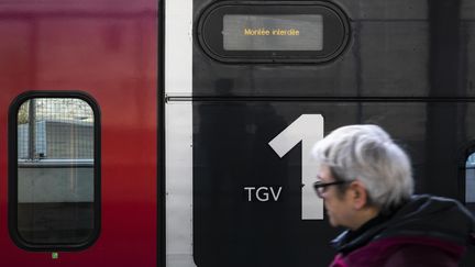 La première classe représente en moyenne trois voitures sur une rame de huit. Photo d'illustration. (ALEXIS SCIARD / MAXPPP)