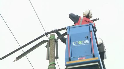 Tempête Aurore : l'électricité fait son retour progressivement