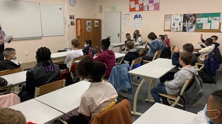 Jour de rentrée dans un collège d'Amiens (Somme). (VALENTIN HOUINATO / RADIO FRANCE)