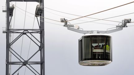 Le téléphérique de Brest (Finistère), lors de son inauguration, le 19 novembre 2016. (FRED TANNEAU / AFP)