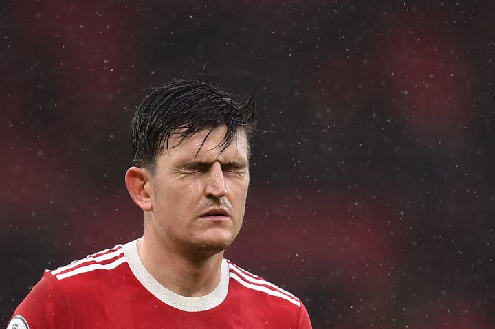 Après-midi difficile pour Harry Maguire et Manchester United face à Manchester City (0-2), le 6 novembre 2021 à Old Trafford. (OLI SCARFF / AFP)