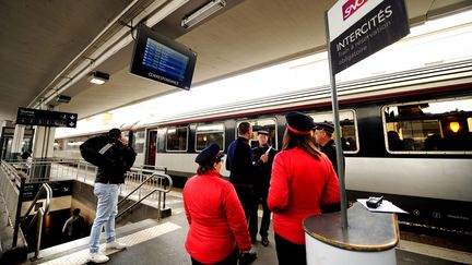 A la gare de Clermont-Ferrand (Puy-de-Dôme), le 26 avril 2016. (MAXPPP)