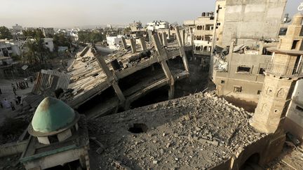 Vue aérienne de ce qu'il reste de la mosquée Omari de Jabaliya, dans la bande de Gaza (2 août 2014)
 (Mohammed Abed / AFP)