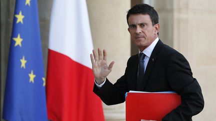 Les engagements budgétaires européens de la France "forcément dépassés", selon Valls