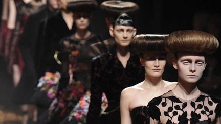 Le défilé Alexander McQueen, pap ah 2012-2013, le 20 février à Londres
 (CARL COURT / AFP)