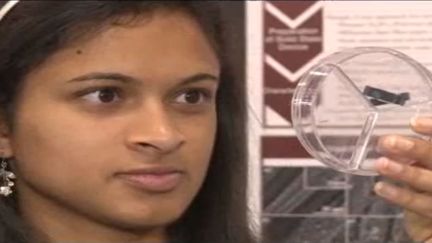 Capture d'&eacute;cran d'une vid&eacute;o YouTube pr&eacute;sentant Eesha Khare, lyc&eacute;enne am&eacute;ricaine r&eacute;compens&eacute;e par le Prix jeune scientifique Intel, le 20 mai 2013. (YOUTUBE)