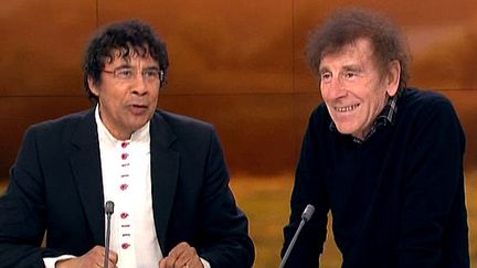 Laurent Voulzy et Alain Souchon : leur premier album commun s'est déjà vendu à plus de 300 000 exemplaires et leur tournée s'annonce comme un succès
 (France 2 Culturebox)