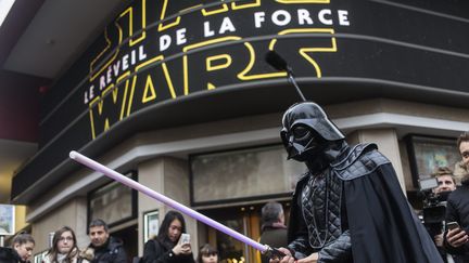 Sortie officielle du "Réveil de la force" au Grand Rex (Paris) mercredi 16 décembre 2015. (MAXPPP)