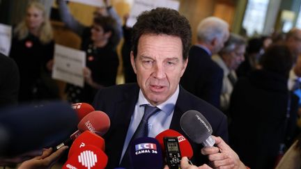 Geoffroy Roux de Bézieux, le président du Medef, s'adresse à la presse, le 11 décembre 2019 à Paris. (THOMAS SAMSON / AFP)