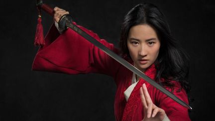 L'actrice sino-américaine Liu Yifei dans le rôle-titre de Mulan (Walt Disney)