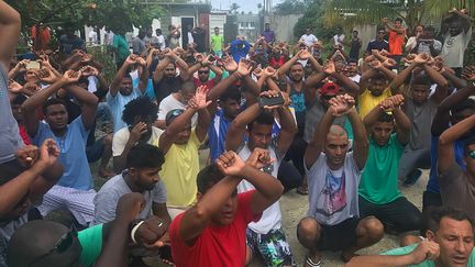 Camp de migrants en Papouasie