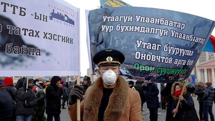 plus de mille personnes ont manifesté à Oulan-Bator leur mécontentement, samedi 28 janvier 2017. Cette manifestation organisée par l’ONG «Moms &amp; Dads Against Smog» réclame que le gouvernement lutte rapidement et efficacement contre la pollution atmosphérique.
  (Rentsendorj Bazarsukh/REUTERS)