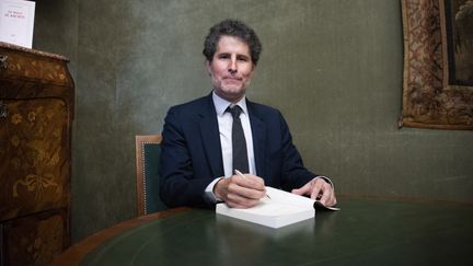 L'écrivain giuliano da Empoli lors de la remise du Grand Prix du Roman de l’Académie française le 27 octobre 2022, à Paris pour son roman "Le Mage du Kremlin", publié aux éditions Gallimard en avril 2022 (MAGALI COHEN / HANS LUCAS)