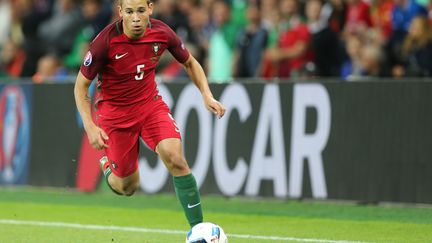 Raphaël Guerreiro, ici avec le maillot de la sélection du Portugal (FOTO OLIMPIK / NURPHOTO)