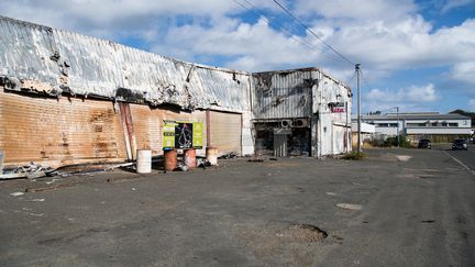 Un magasin de bricolage à Ducos dévasté. Nouméa. Septembre 2024. (Noémie Dutertre / NC la 1ère)